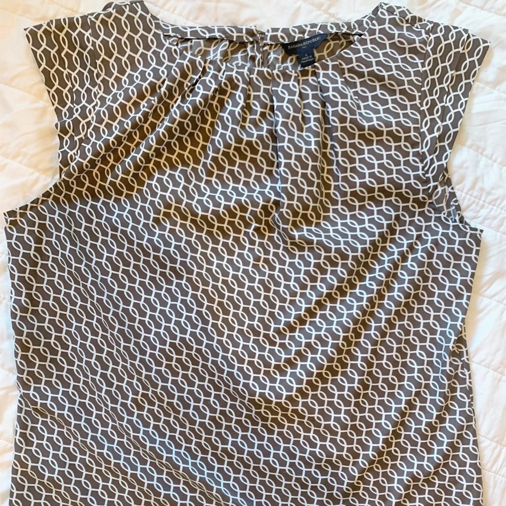 Banana Republic Women's Cap Sleeve Top Large Brown